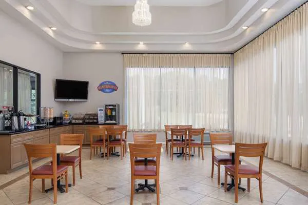 Baymont by Wyndham Douglasville Atlanta 4