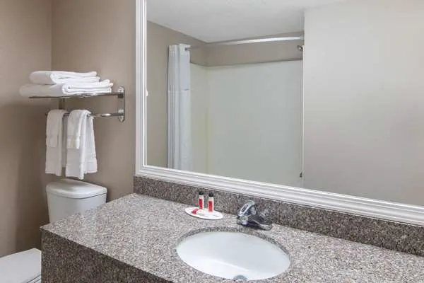 Baymont by Wyndham Douglasville Atlanta 4