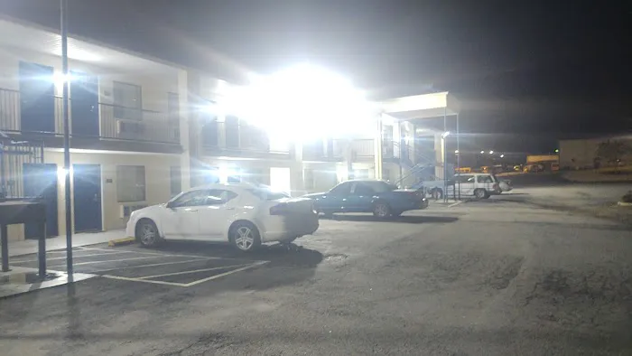 Royal Inn Douglasville 4