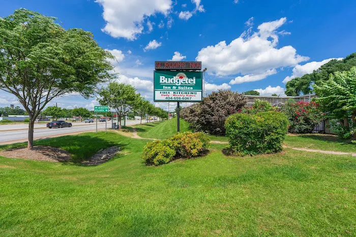 Budgetel Inn & Suites 4