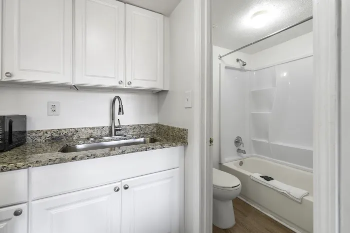 Budgetel Inn & Suites 4