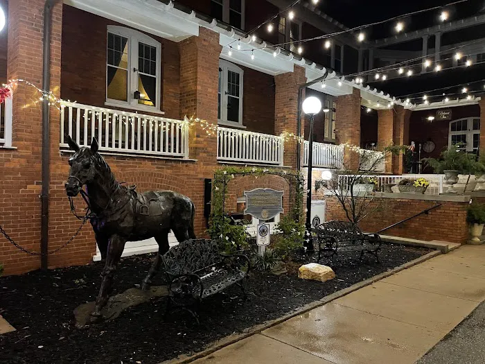 The Belmont Inn 4