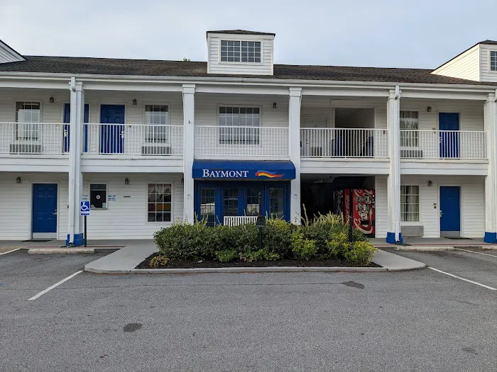 Baymont by Wyndham Greenwood 4