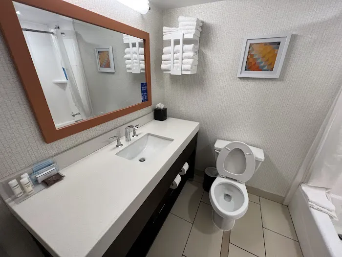 Hampton Inn Greenwood 4