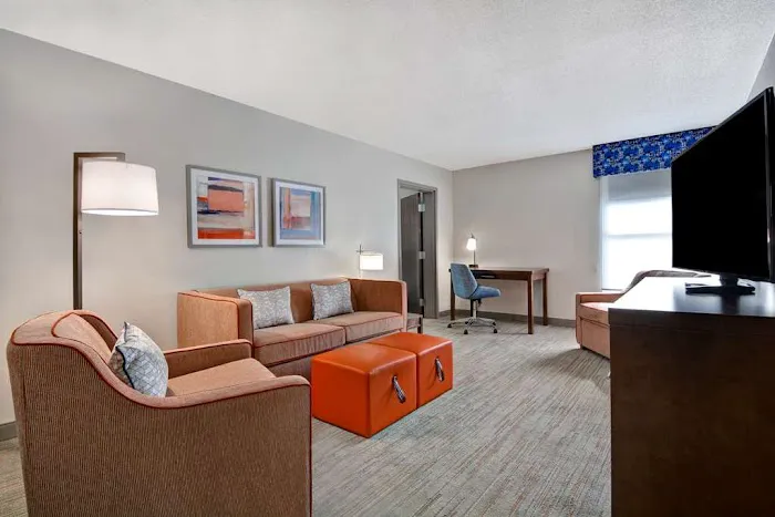 Hampton Inn Greenwood 4