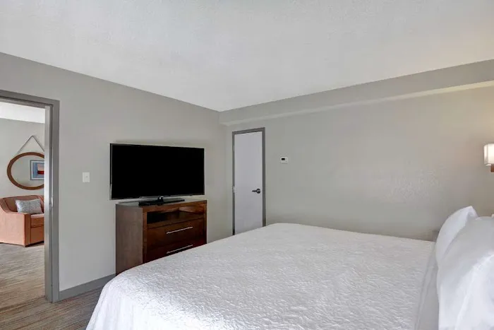 Hampton Inn Greenwood 4