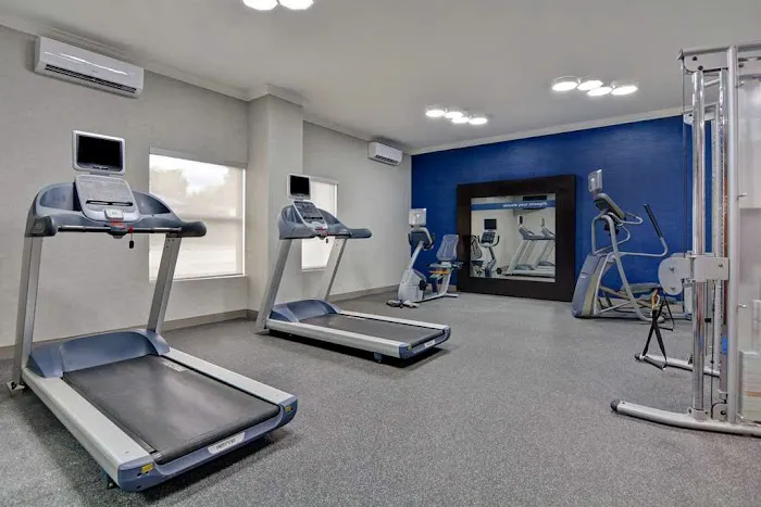 Hampton Inn Greenwood 4
