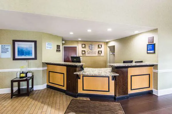 Comfort Inn & Suites Greenwood near University 4