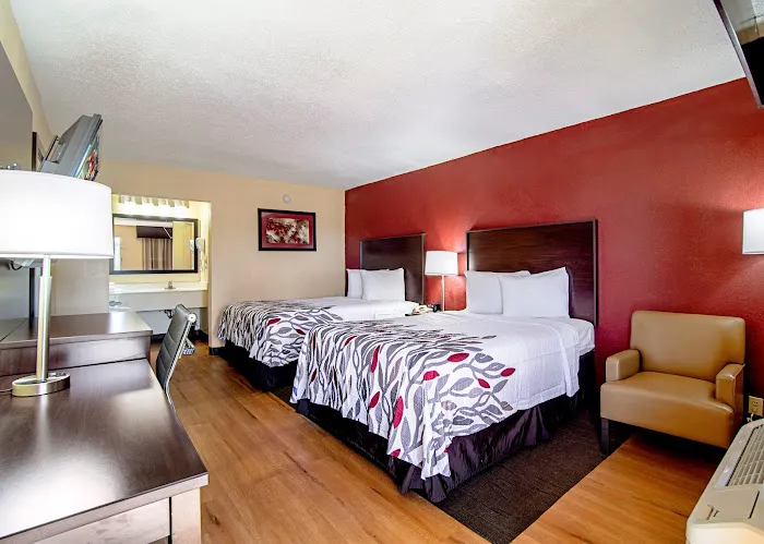 Red Roof Inn & Suites Greenwood, SC 4
