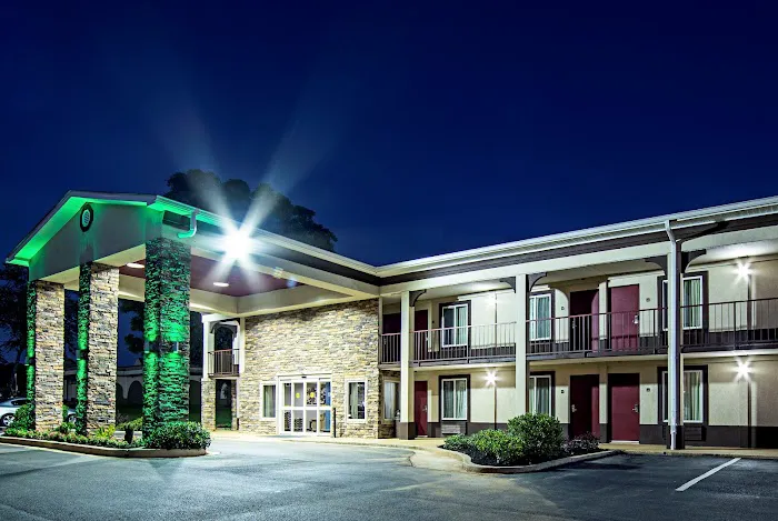 Red Roof Inn & Suites Greenwood, SC 4