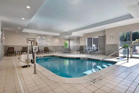 Fairfield Inn & Suites Greenwood 4