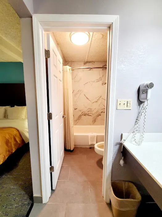 Quality Inn Greenwood Hwy 25 4