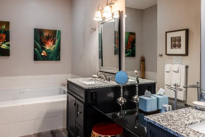 Inn On The Square, Ascend Hotel Collection 4