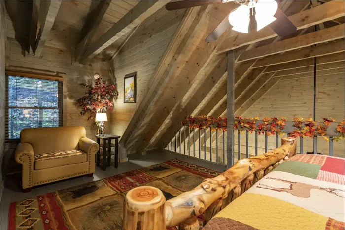 Gatlinburg Cabin By The Trees 4