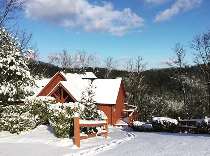 Southern Comfort Cabin 4
