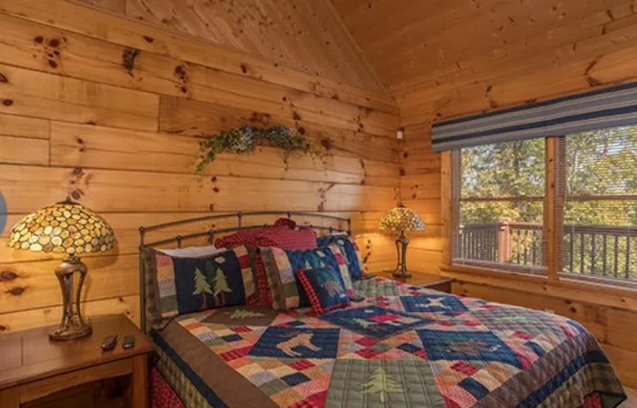 Southern Comfort Cabin 4