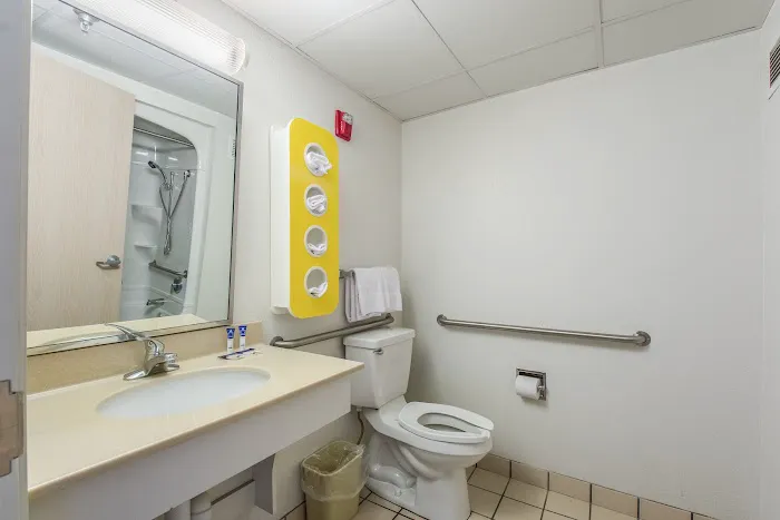Americas Best Value Inn Knoxville East 4