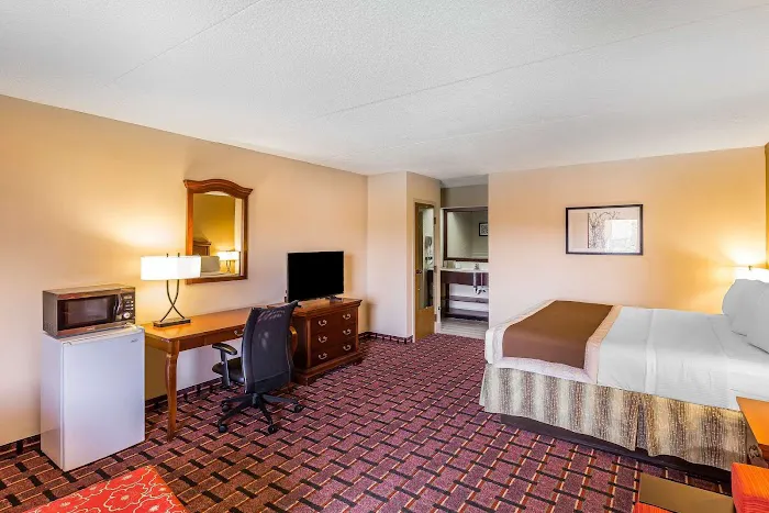 Rodeway Inn 4