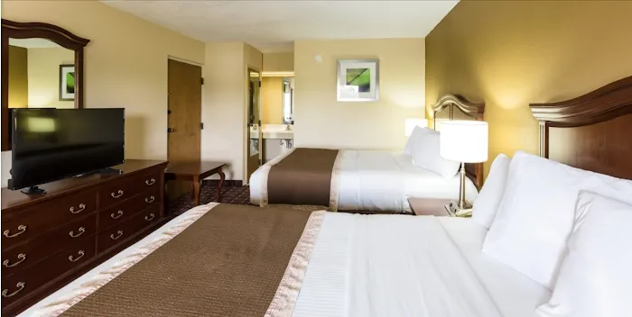 Rodeway Inn 4