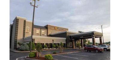 La Quinta Inn & Suites by Wyndham Knoxville East