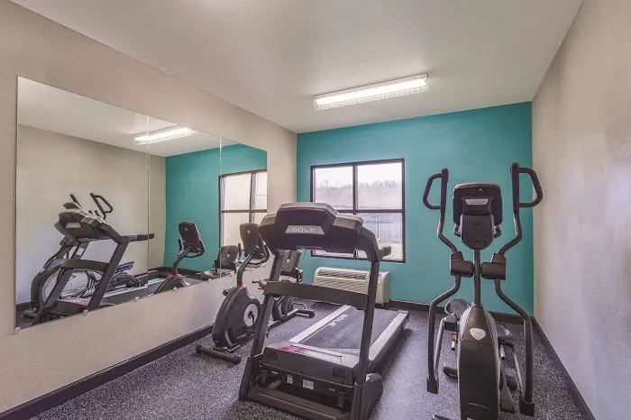 La Quinta Inn & Suites by Wyndham Knoxville East 4