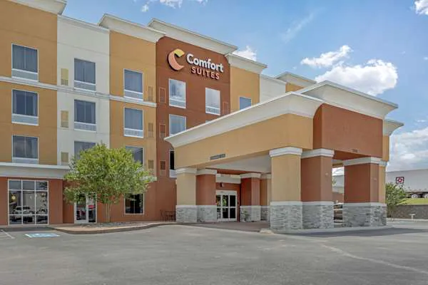 Comfort Suites East 4