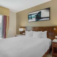 Comfort Suites East