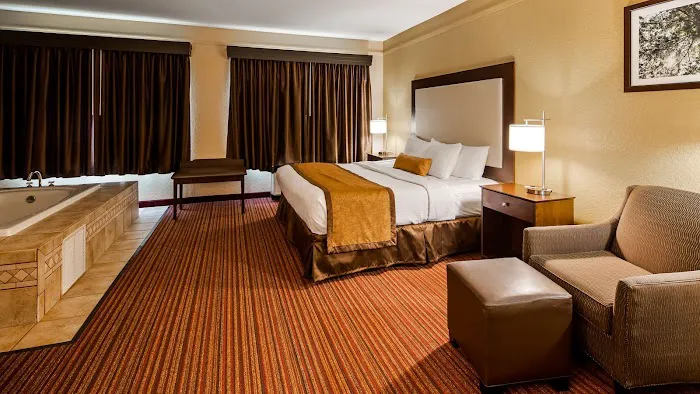 Best Western Plus Strawberry Inn & Suites 4