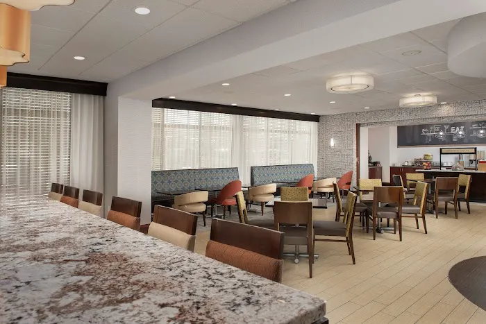 Hampton Inn Knoxville-East 4