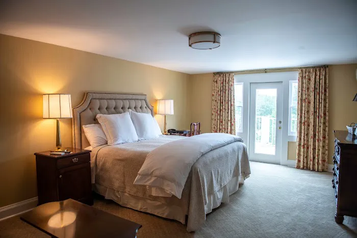 The Greystone Inn 4