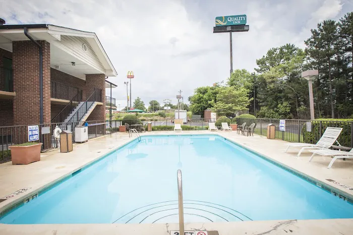 Quality Inn Clinton - Laurens I-26 4