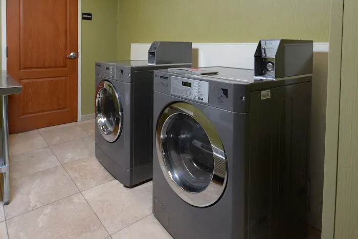 Hampton Inn & Suites Clinton - I-26 4