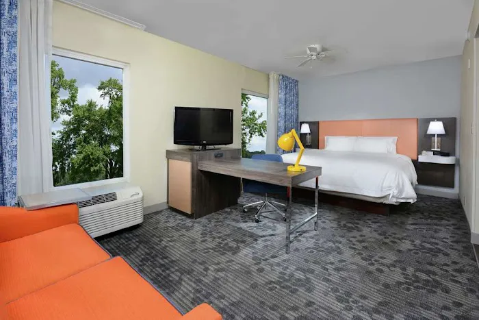 Hampton Inn & Suites Clinton - I-26 4