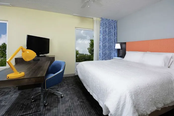 Hampton Inn & Suites Clinton - I-26 4