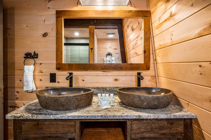 Homegrown Hideaways: Big Bear Cabin 4