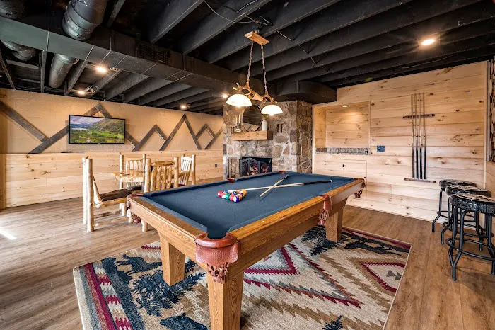 Homegrown Hideaways: Big Bear Cabin 4