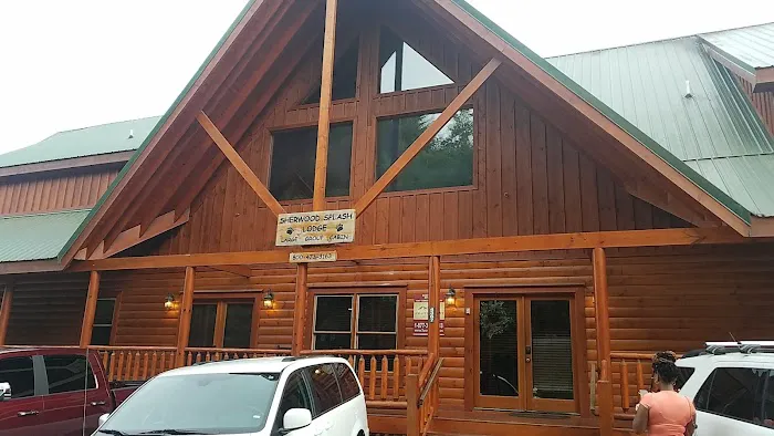 Sherwood Splash Lodge 11 Bedroom Home with Indoor Pool 4