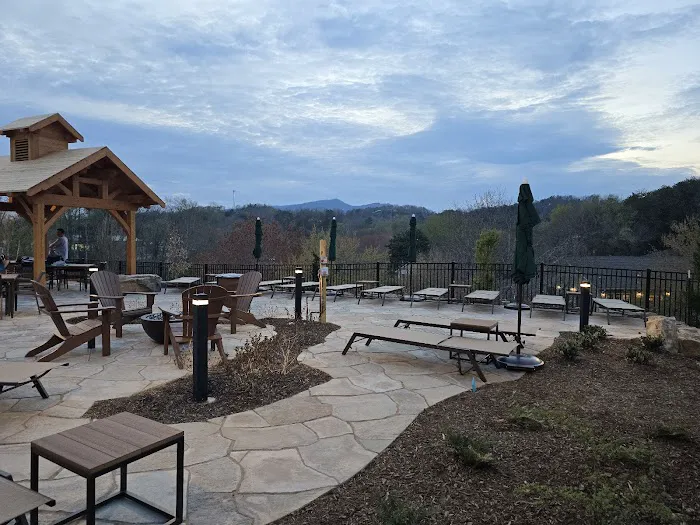 Mill Springs Lodge 4