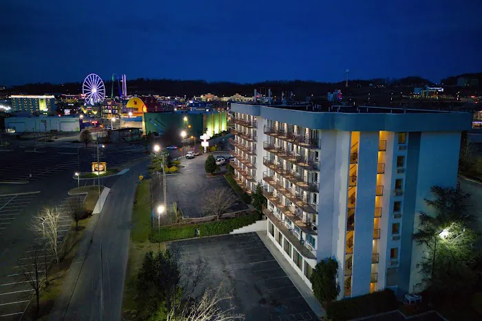 Park Tower Inn Pigeon Forge 4