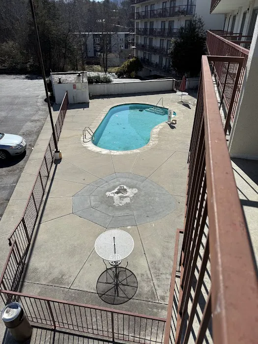 Park Tower Inn Pigeon Forge 4