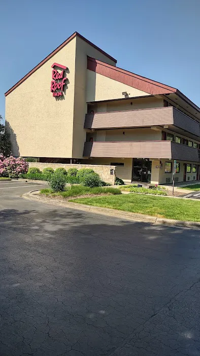 Red Roof Inn Asheville - Biltmore West 4