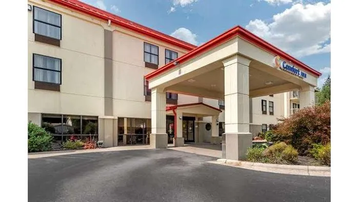 Comfort Inn Biltmore West 4