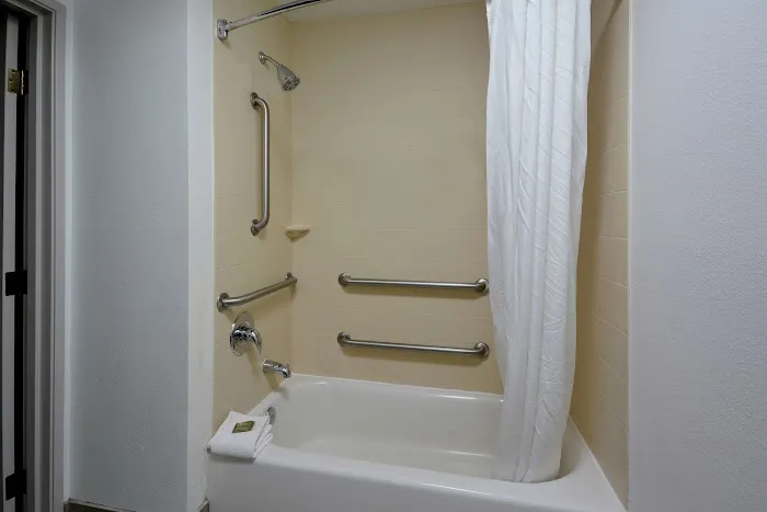 Country Inn & Suites by Radisson, Asheville West near Biltmore 4