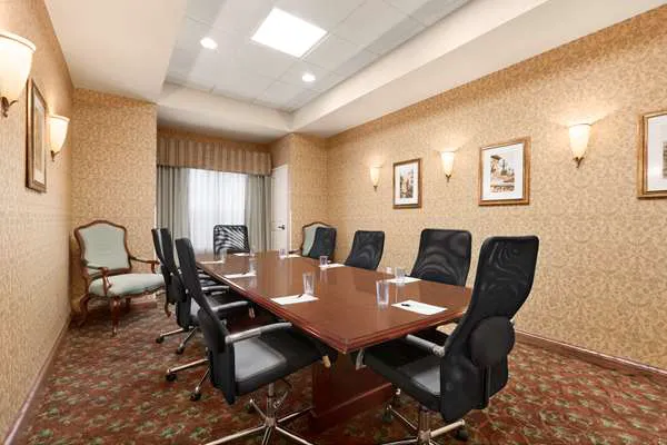 Country Inn & Suites by Radisson, Asheville West near Biltmore 4
