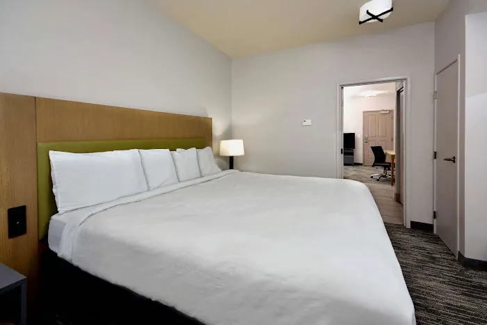 Country Inn & Suites by Radisson, Asheville West near Biltmore 4