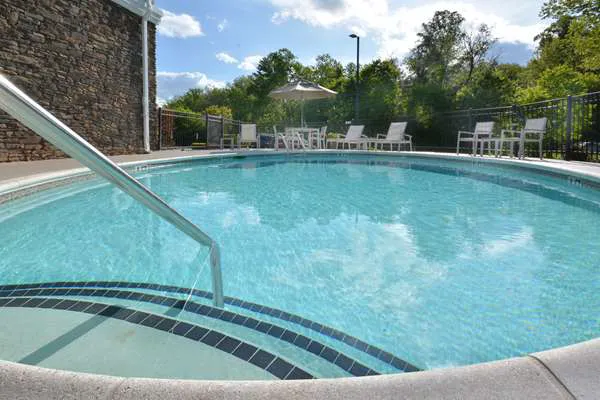 Country Inn & Suites by Radisson, Asheville West near Biltmore 4