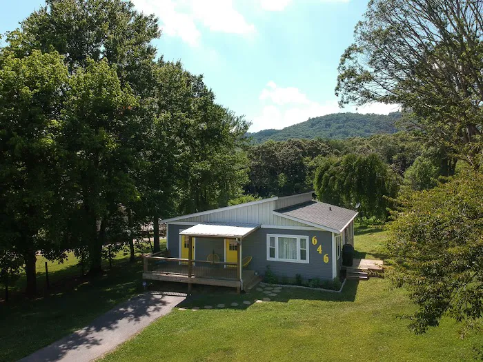 Cottage 646 4