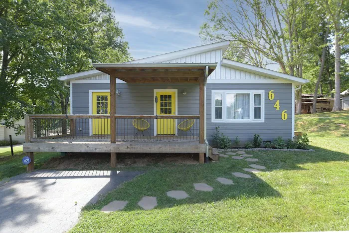 Cottage 646 4