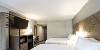 Rodeway Inn & Suites near Outlet Mall - Asheville