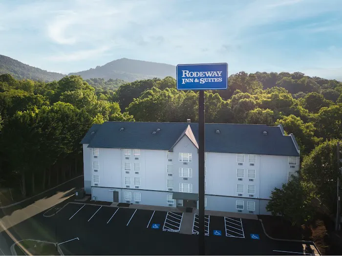 Rodeway Inn & Suites near Outlet Mall - Asheville 4
